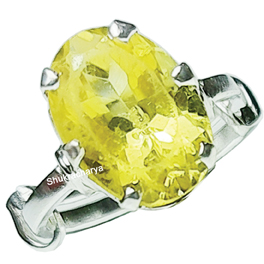 golden-topaz-ring